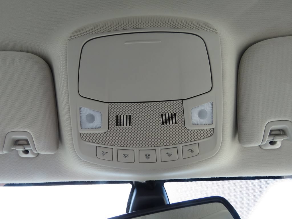 Used 2019 Ford Fusion SE FWD image 25