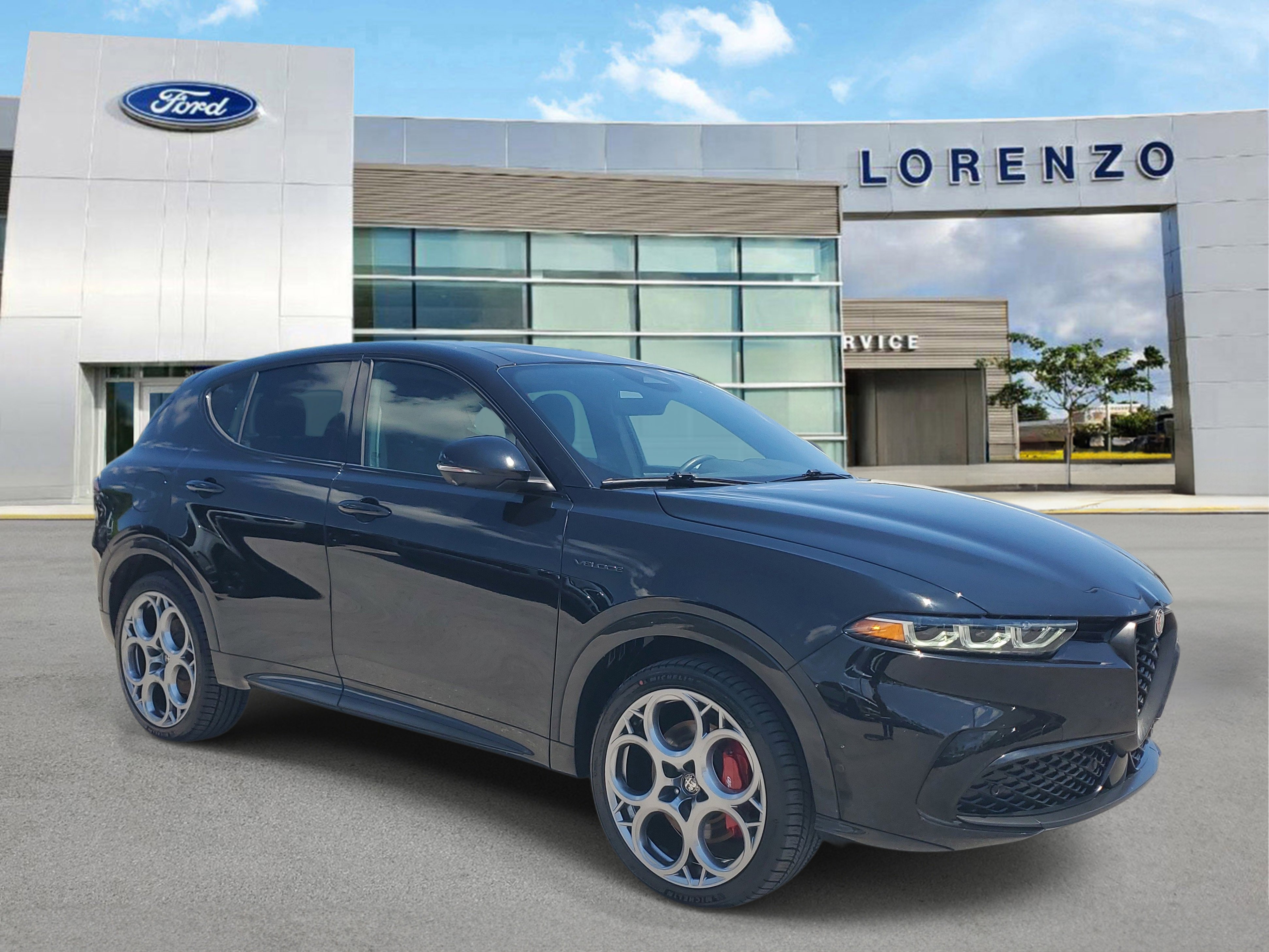 Used 2024 Alfa Romeo Tonale Veloce AWD/4WD image 3