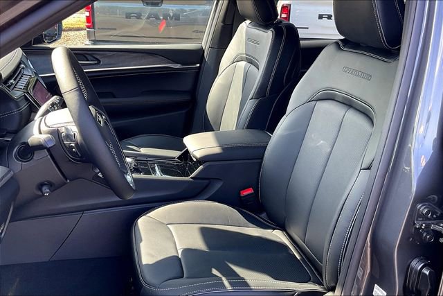 New 2025 Jeep Grand Cherokee L Overland image 10