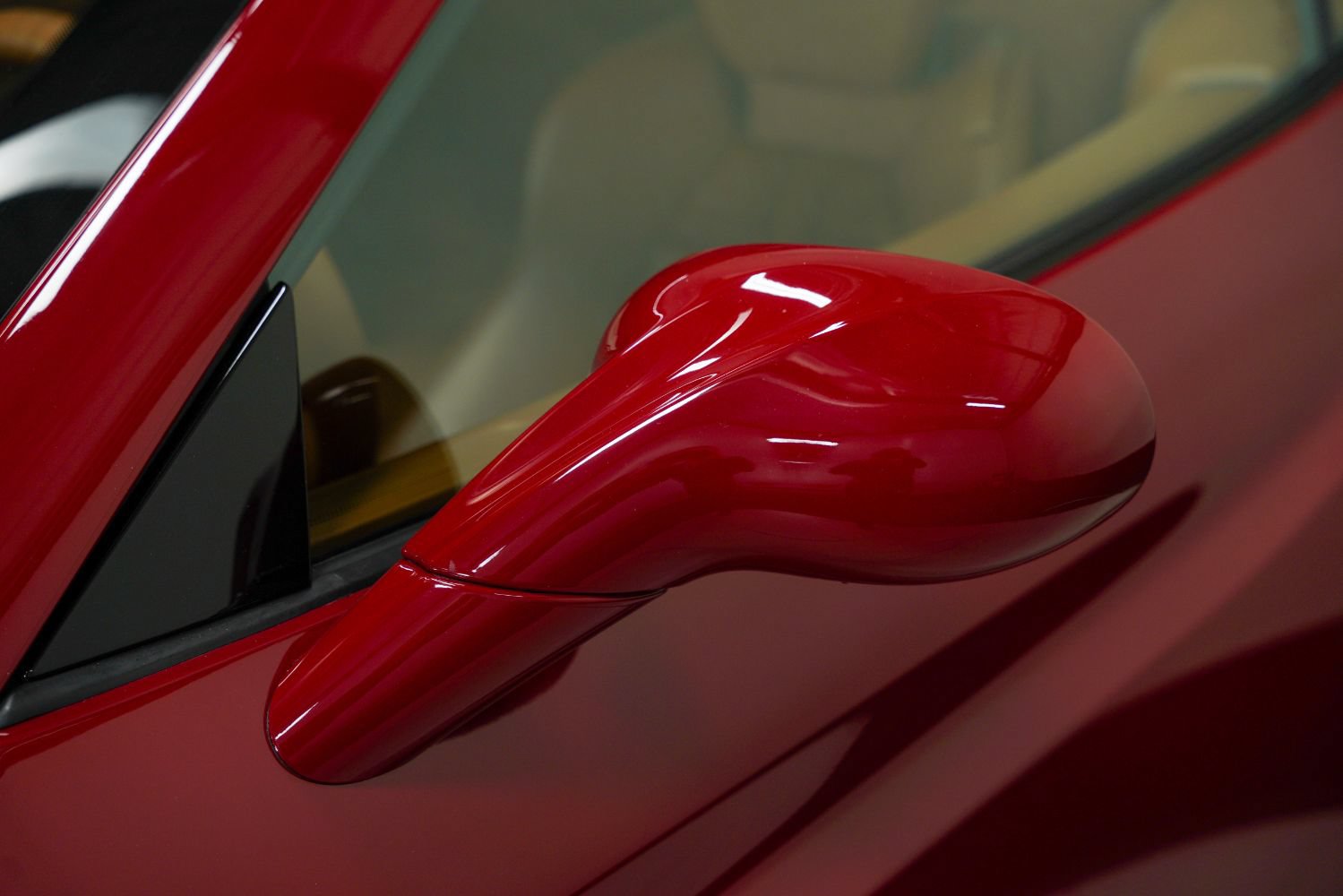 Used 2010 Ferrari California RWD image 15