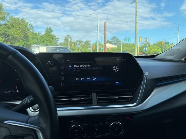 Used 2025 Chevrolet Trax LT w/ Driver Confidence Package FWD image 13