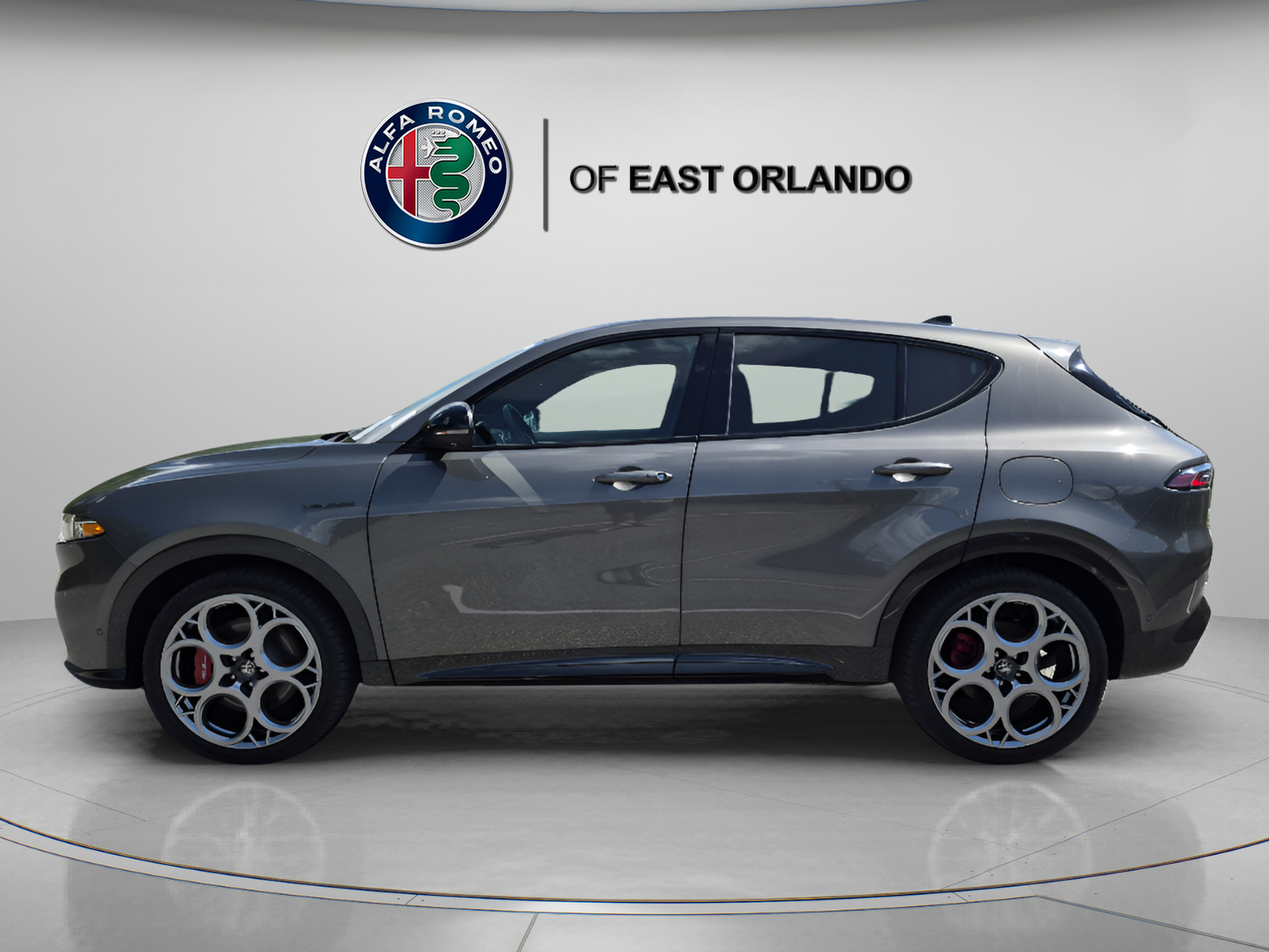 Used 2024 Alfa Romeo Tonale Veloce AWD/4WD image 4