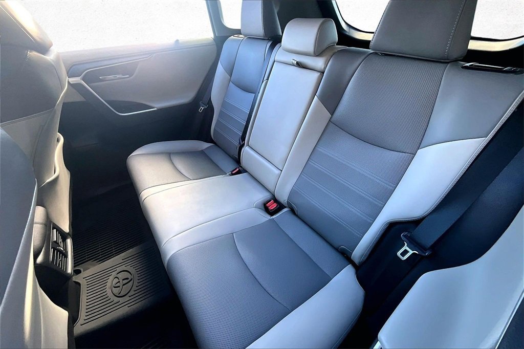 Certified 2020 Toyota RAV4 Limited image 22
