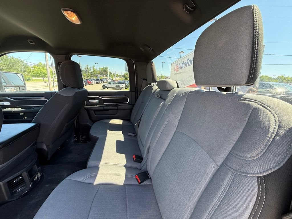 Used 2024 RAM 2500 Big Horn AWD/4WD image 27