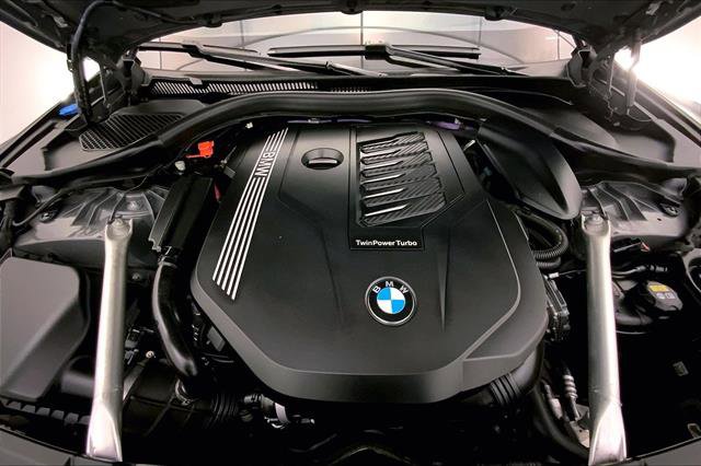 Certified 2022 BMW 540i xDrive w/ M Sport Package image 9