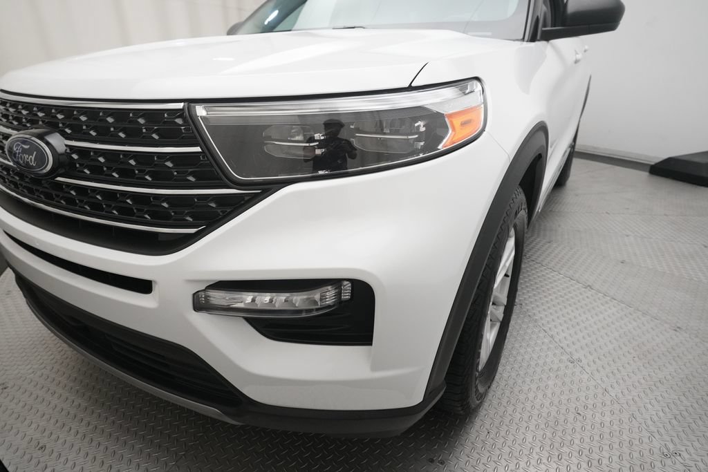 Used 2021 Ford Explorer XLT w/ Equipment Group 202A AWD/4WD image 24