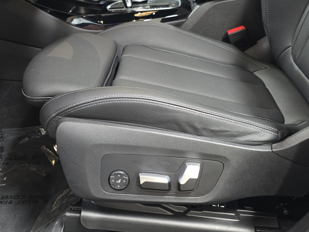 Certified 2023 BMW X3 sDrive30i w/ M Sport Package RWD image 28