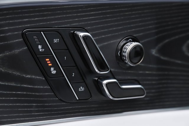 Used 2024 Cadillac Lyriq Luxury image 18