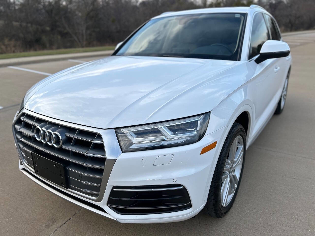 Used 2018 Audi Q5 2.0T Premium Plus w/ Premium Plus Package image 2