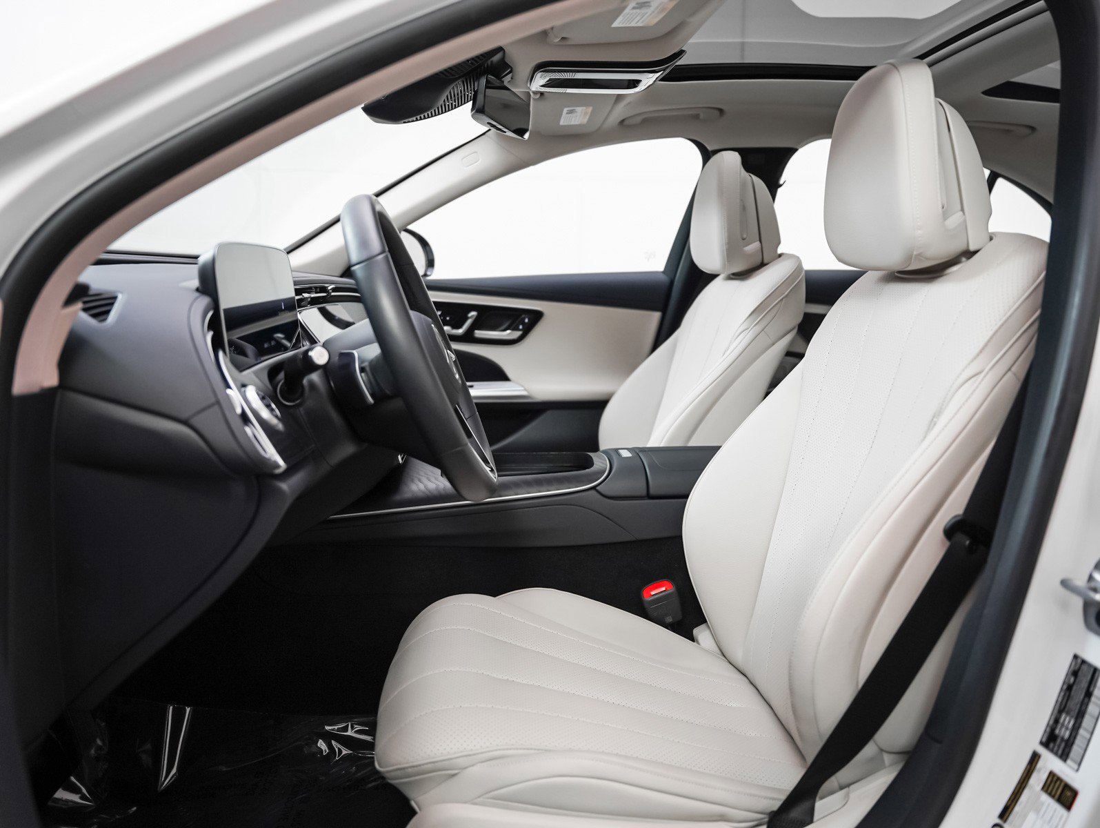 Certified 2024 Mercedes-Benz E 350 4MATIC Sedan image 8