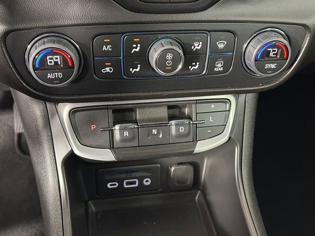 Used 2023 GMC Terrain SLT AWD/4WD image 24