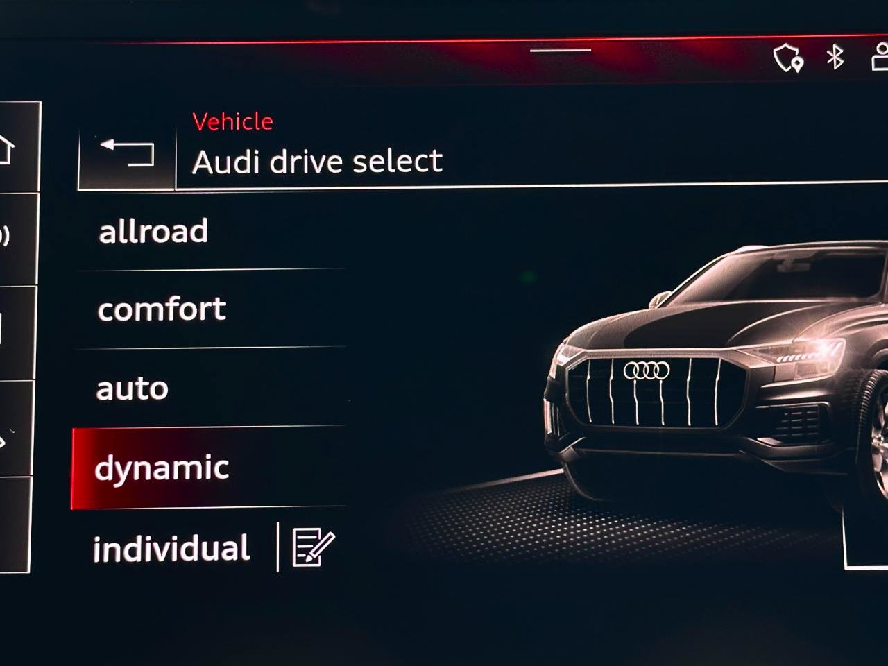 Used 2021 Audi Q8 Prestige w/ Prestige Package AWD/4WD image 18