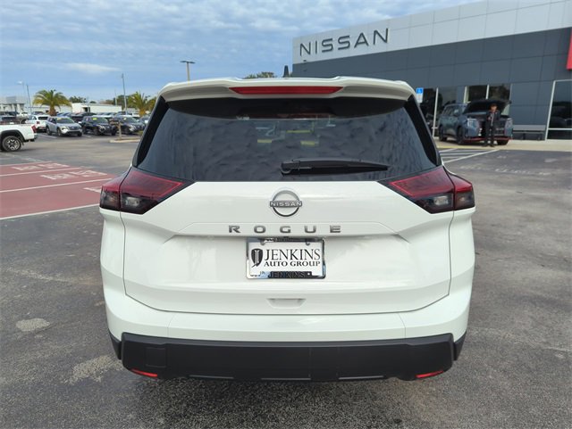 New 2026 Nissan Rogue S image 5
