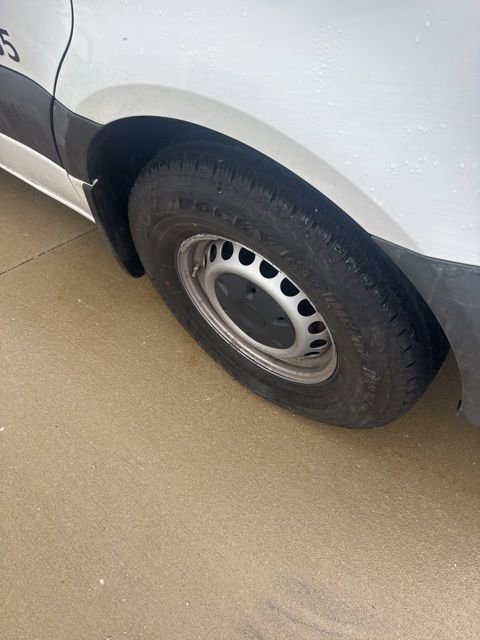 Used 2021 Freightliner Sprinter 2500 image 9