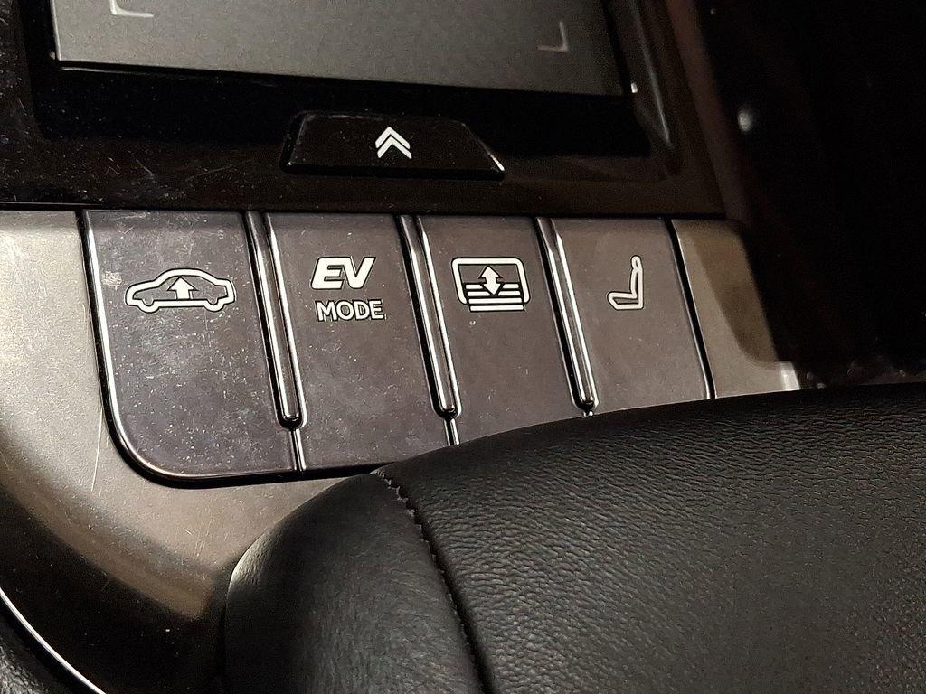 Used 2018 Lexus LS 500h 500h Base image 18