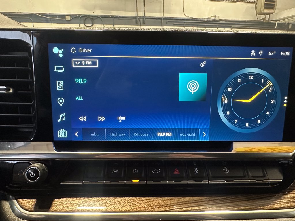 Used 2024 Chevrolet Silverado 1500 LT AWD/4WD image 15