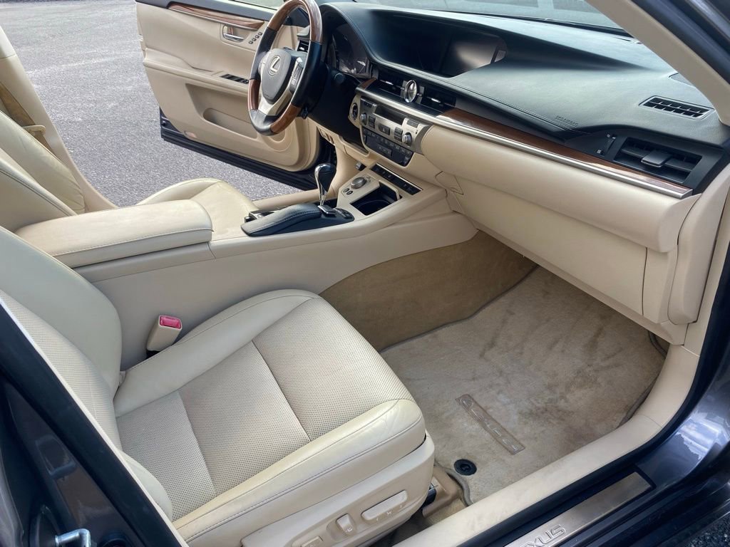 Used 2014 Lexus ES 300h image 14