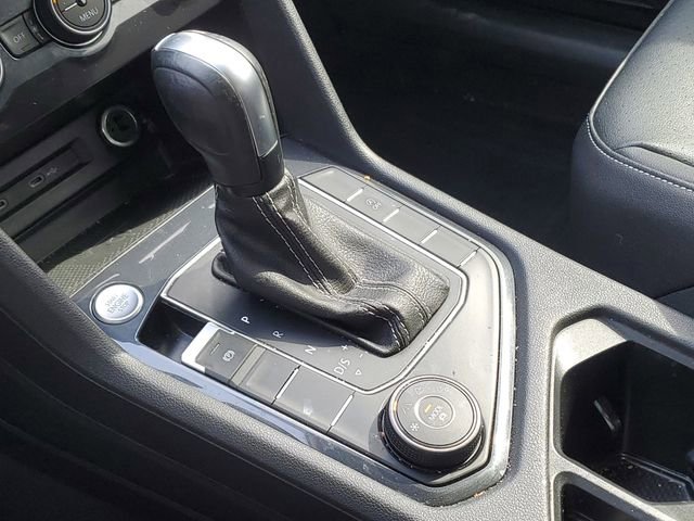 Used 2021 Volkswagen Tiguan SE AWD/4WD image 16
