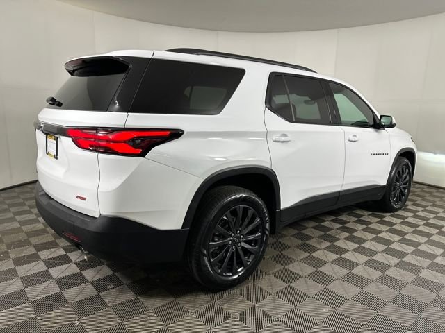 Used 2023 Chevrolet Traverse RS image 3