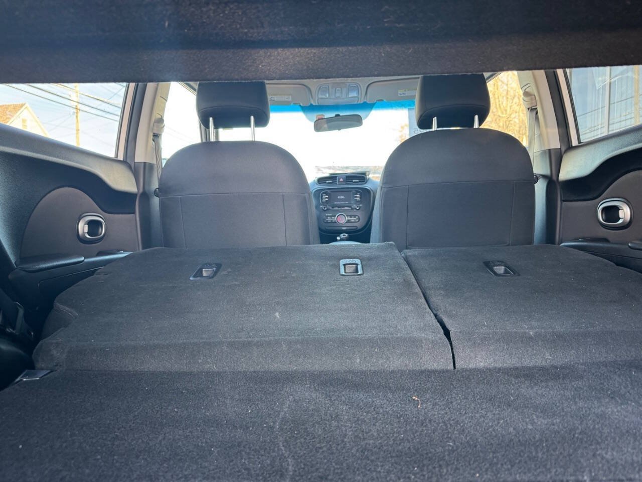 Used 2017 Kia Soul + FWD image 19