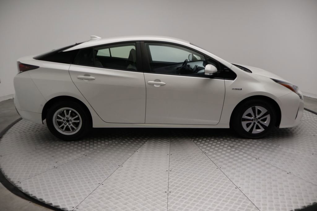 Used 2018 Toyota Prius Four FWD image 7