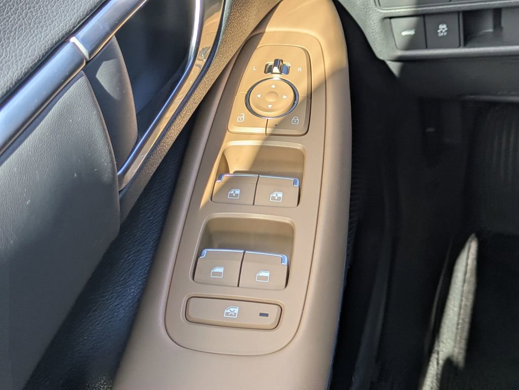 Used 2020 Hyundai Sonata SEL w/ Premium + Sunroof Package FWD image 23
