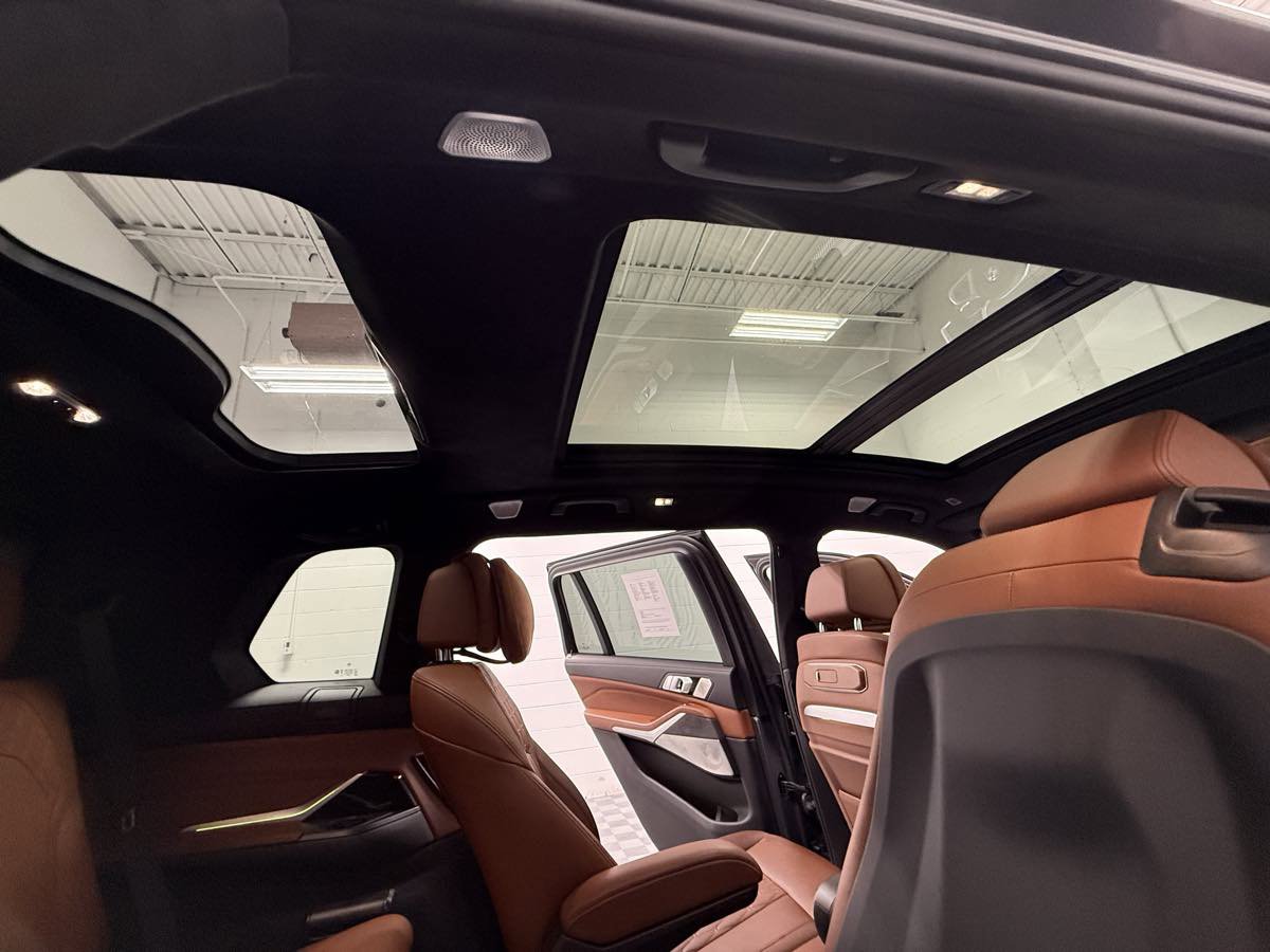 Used 2023 BMW X7 M60i image 43