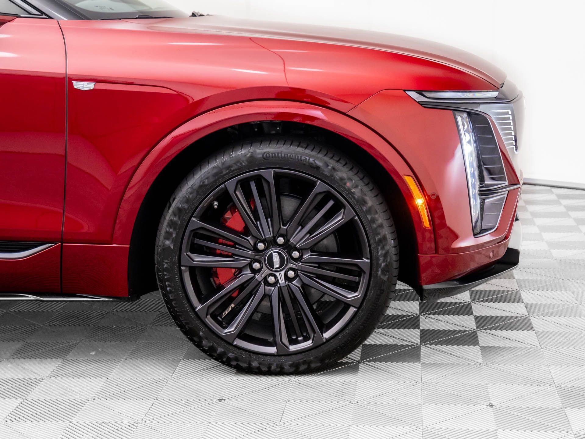 New 2026 Cadillac Lyriq V w/ LPO, Floor Liner Package AWD/4WD image 31