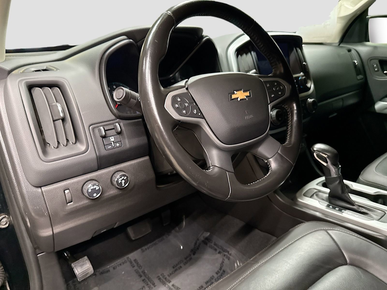 Used 2022 Chevrolet Colorado ZR2 image 11