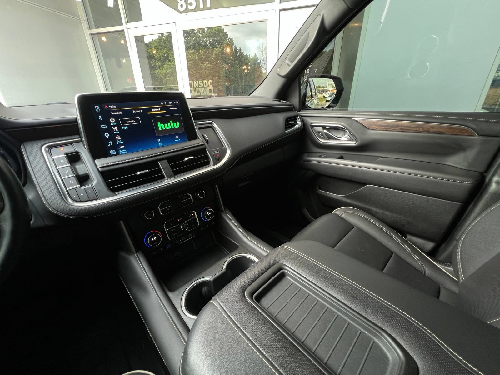 Used 2023 Chevrolet Tahoe Premier w/ Advanced Technology Package AWD/4WD image 25