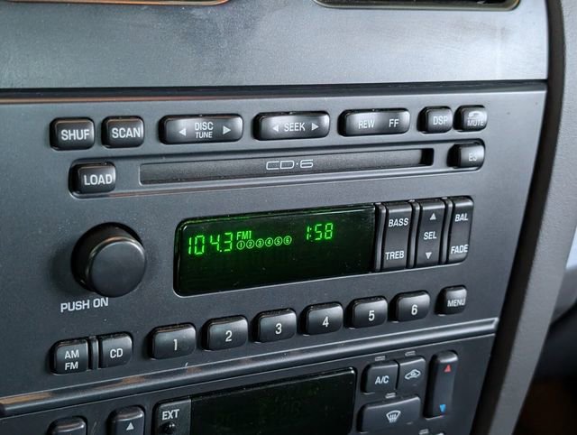 Used 2002 Ford Thunderbird Base image 19