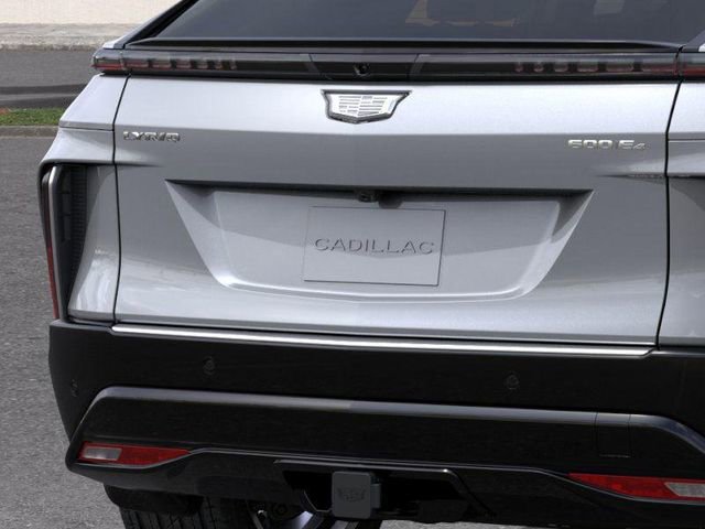 New 2025 Cadillac Lyriq Luxury w/ LPO, Floor Liner Package image 14