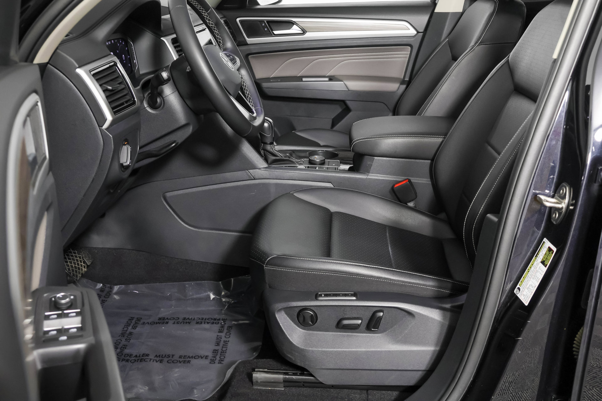 Certified 2023 Volkswagen Atlas SEL AWD/4WD image 26