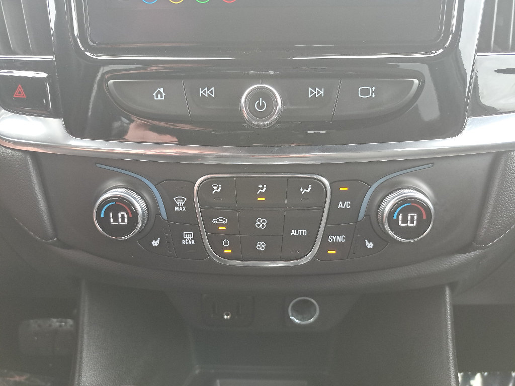 Used 2023 Chevrolet Traverse LT AWD/4WD image 23