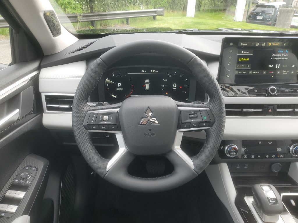 New 2026 Mitsubishi Outlander SE AWD/4WD image 15