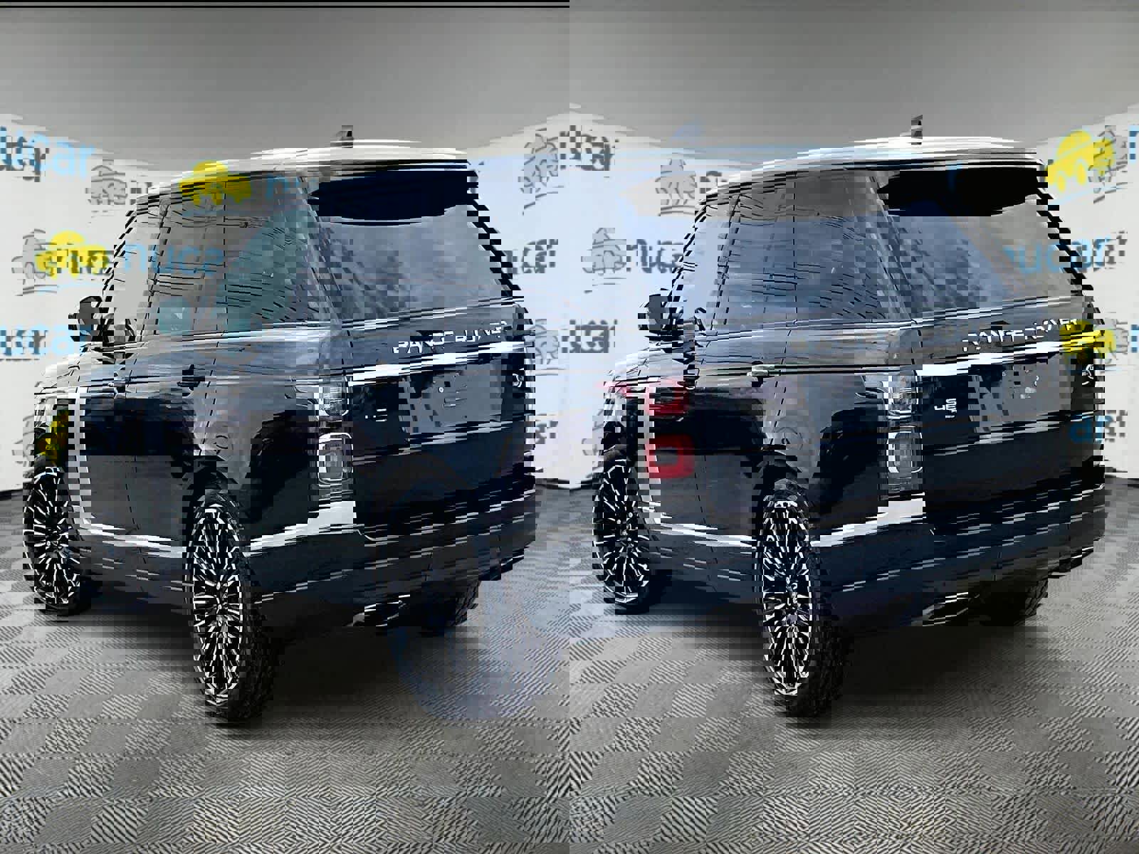 Used 2020 Land Rover Range Rover HSE image 4