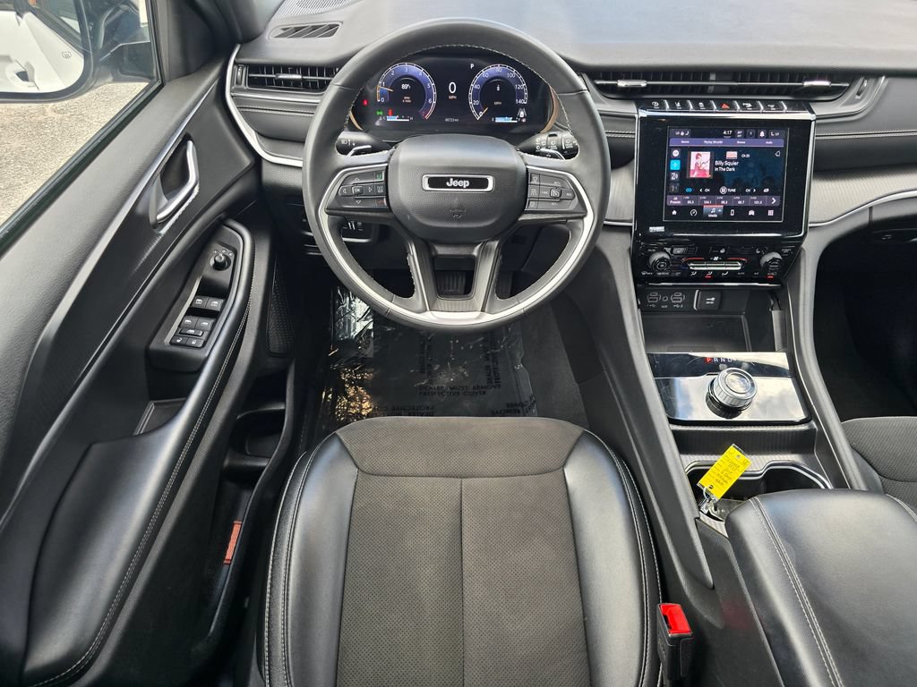 Used 2024 Jeep Grand Cherokee Altitude AWD/4WD image 29