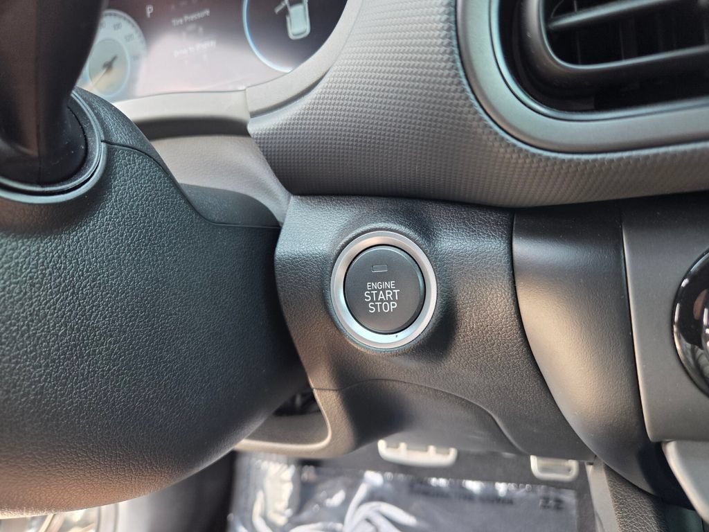 Used 2022 Hyundai Kona N Line FWD image 29