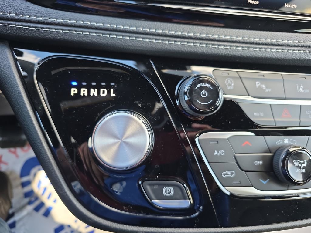 New 2027 Chrysler Pacifica Select FWD image 20