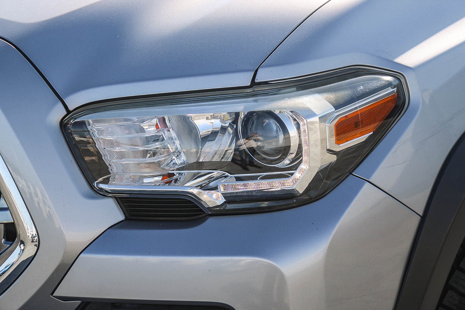 Used 2017 Toyota Tacoma TRD Sport image 5