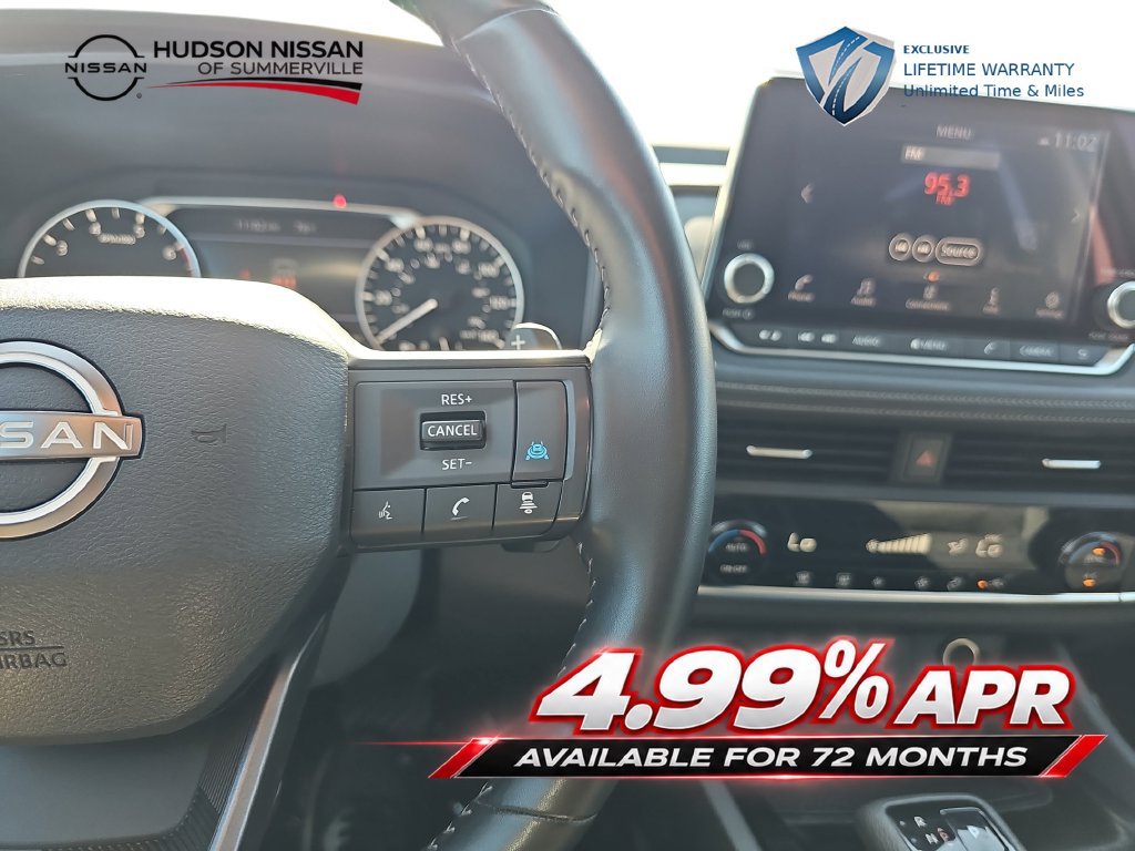 Used 2025 Nissan Rogue SV FWD image 19