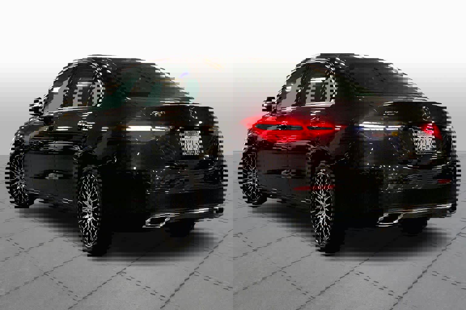 Used 2023 Mercedes-Benz C 300 Sedan image 11