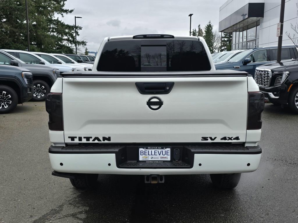 Used 2021 Nissan Titan SV w/ Accessory Utility Package image 4