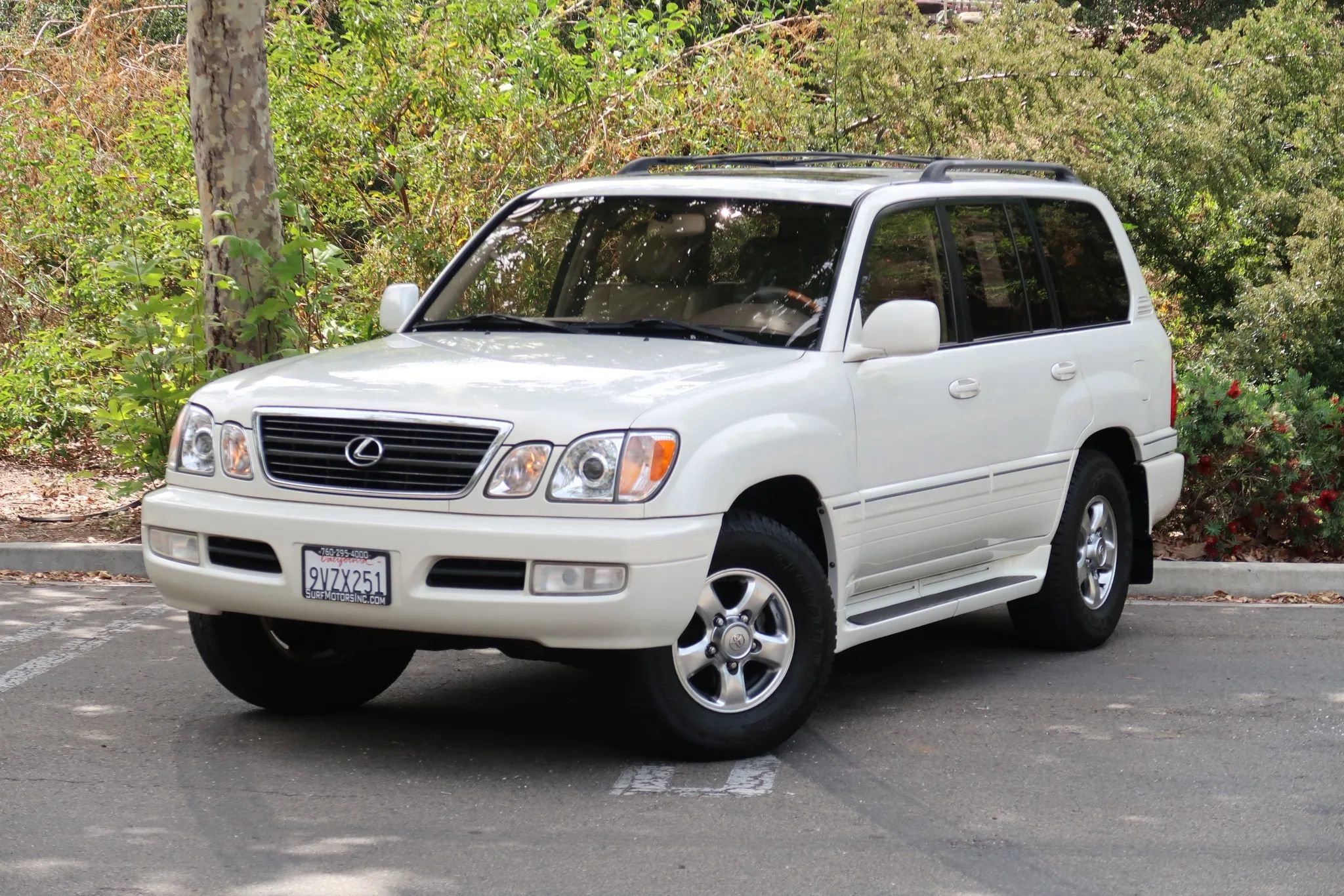 Used 2001 Lexus LX 470 4WD image 3