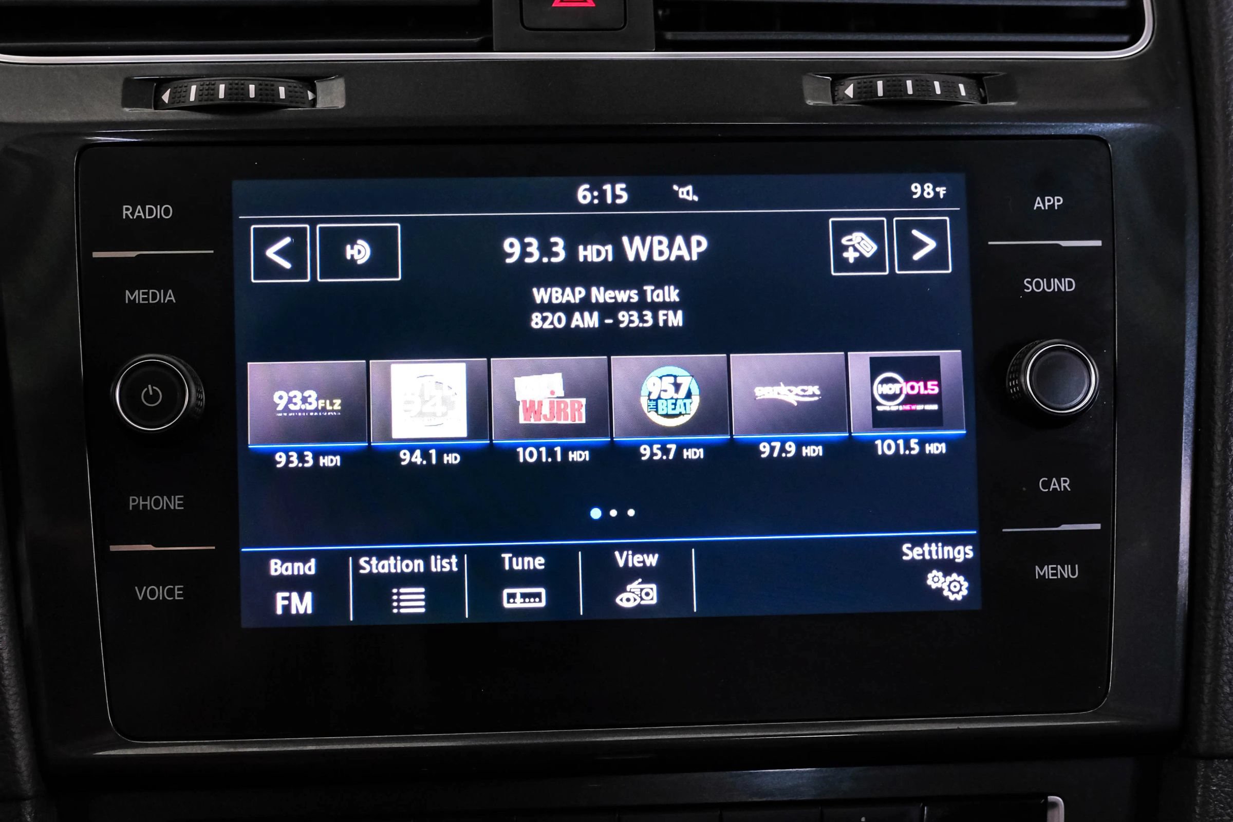 Used 2019 Volkswagen Golf SE FWD image 26