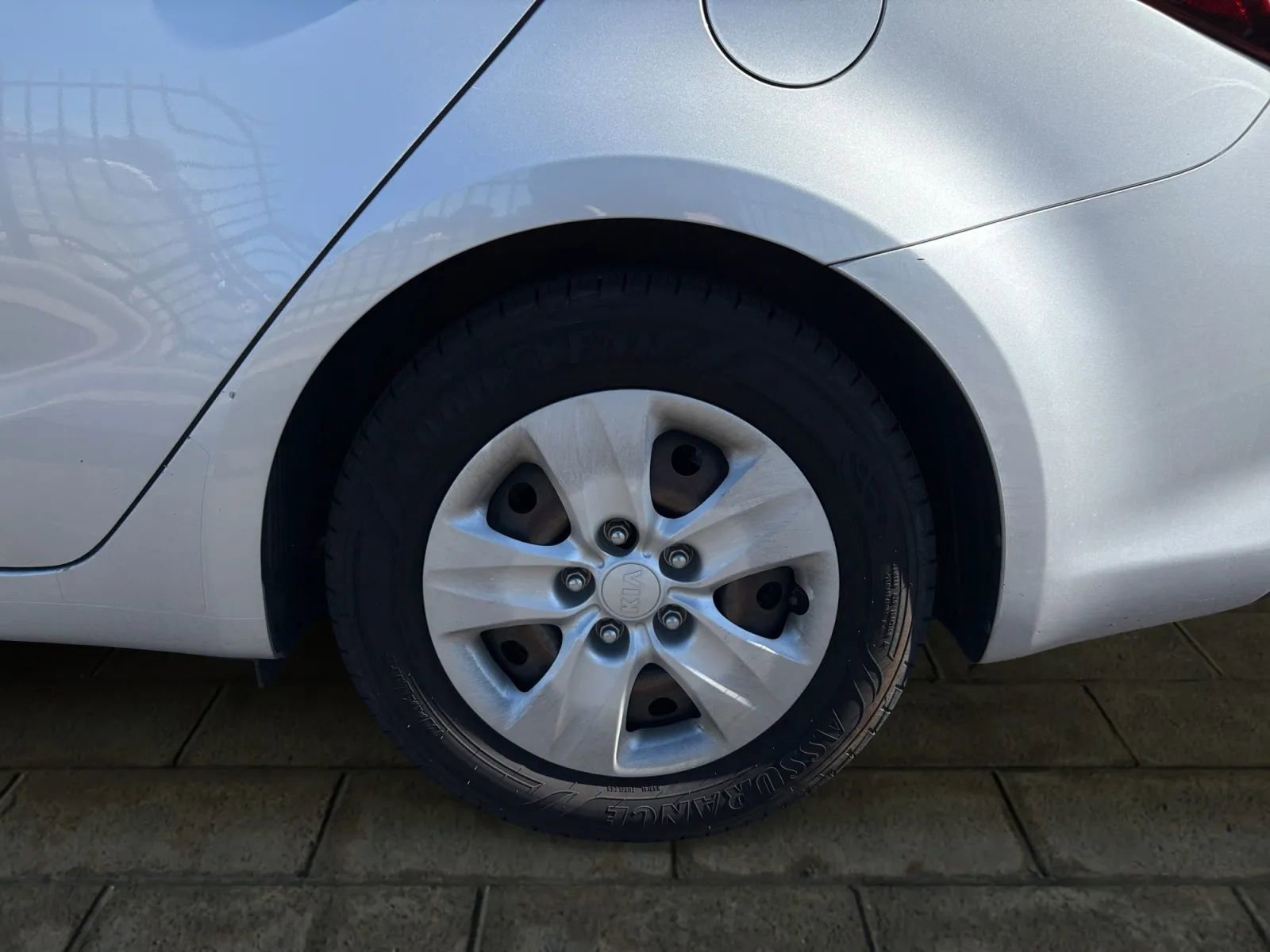 Used 2017 Kia Forte LX image 17