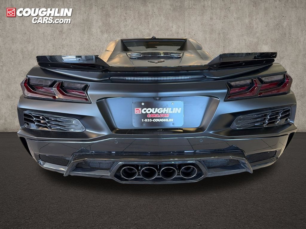 Used 2025 Chevrolet Corvette Z06 w/ Stealth Interior Trim Package RWD image 7