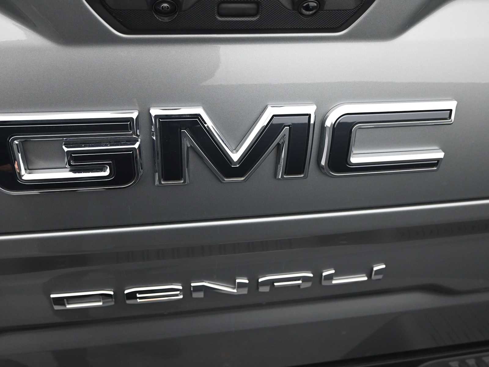 Used 2025 GMC Sierra 1500 Denali Ultimate image 25