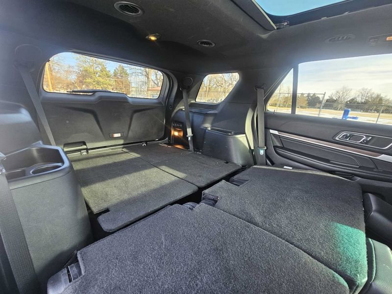 Used 2016 Ford Explorer Limited w/ Class II Trailer Tow Package image 37