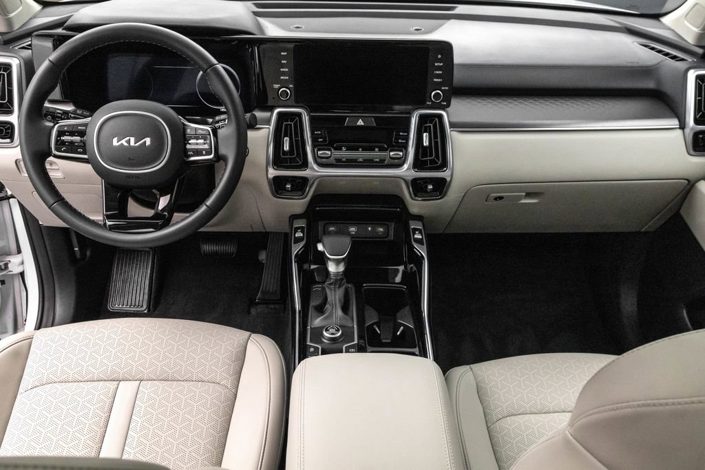 Used 2023 Kia Sorento SX image 26